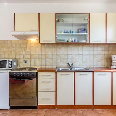 Apartment Liznjan Appartamento Ližnjan