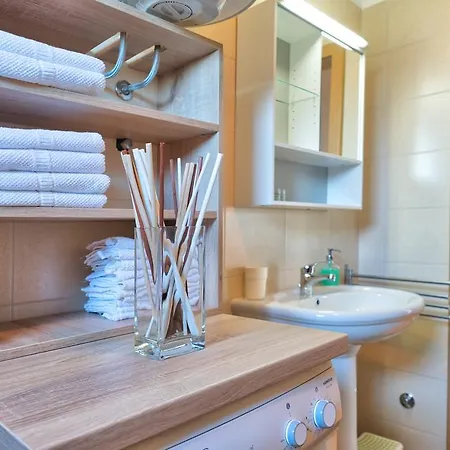 Apartment Liznjan Ližnjan