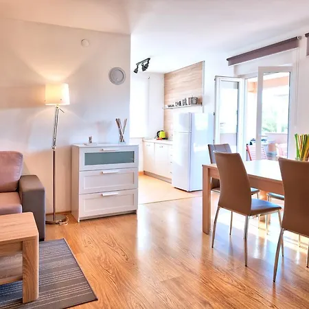 Apartment Liznjan *