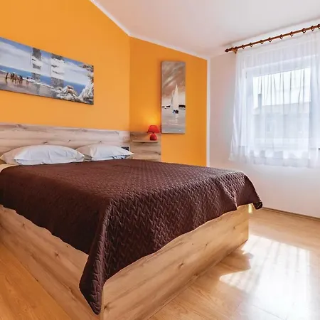 Apartment Liznjan Ližnjan